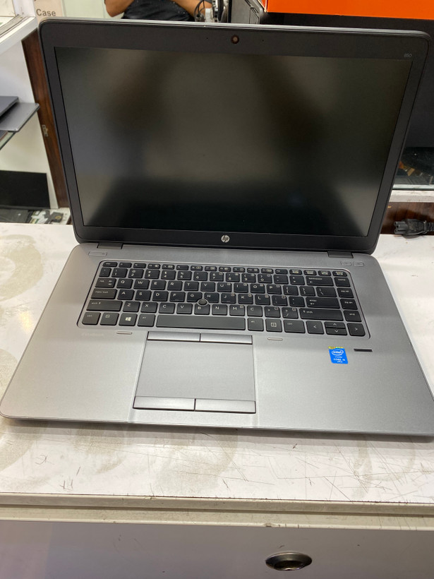 لپتاپ اچ پی مدل و مشخصات Elit book 850 g2 i5 5500u ram 8GB ssd 256 vga intel
